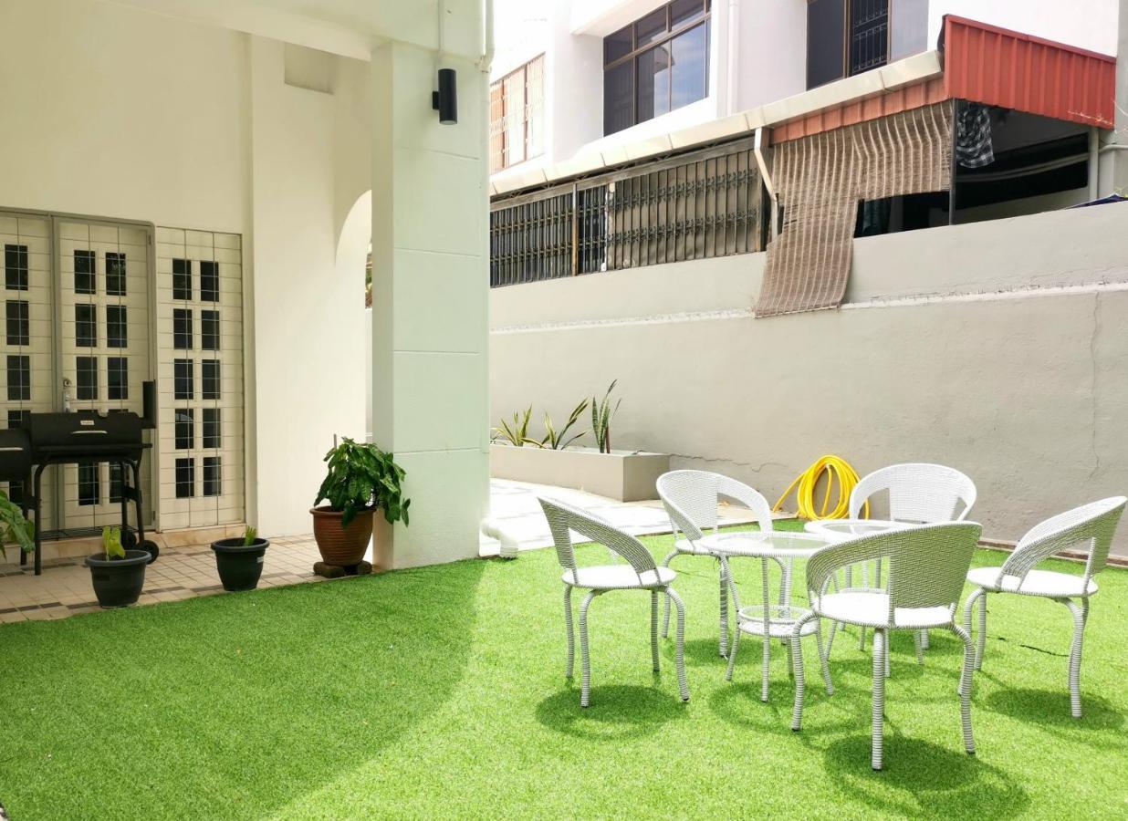 527 Beachhouse L 5 Bedroom With Swimming Pool - 3Min Walk To The Beach Tanjung Bungah  Exterior photo