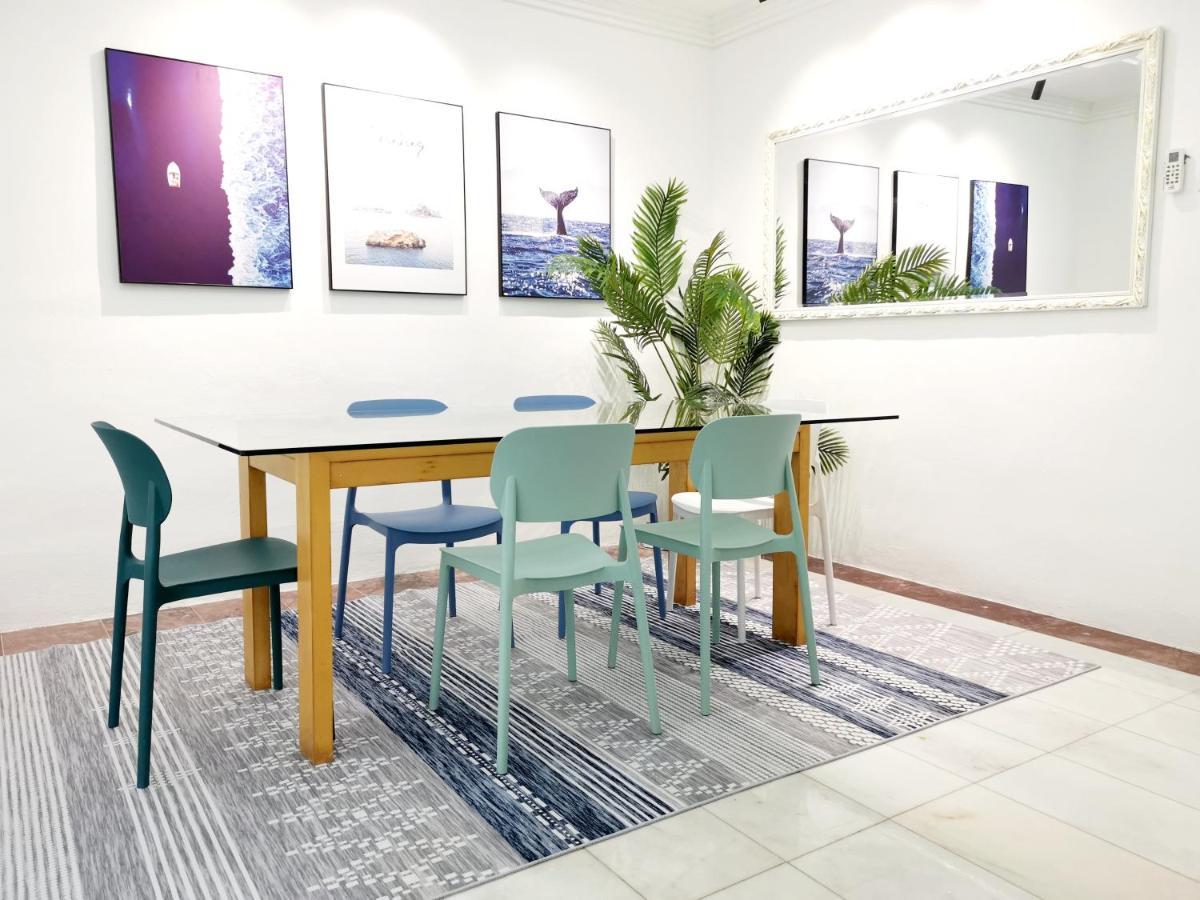 527 Beachhouse L 5 Bedroom With Swimming Pool - 3Min Walk To The Beach Tanjung Bungah  Exterior photo