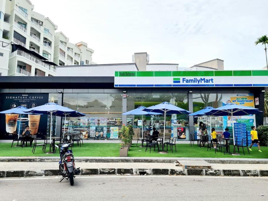 527 Beachhouse L 5 Bedroom With Swimming Pool - 3Min Walk To The Beach Tanjung Bungah  Exterior photo